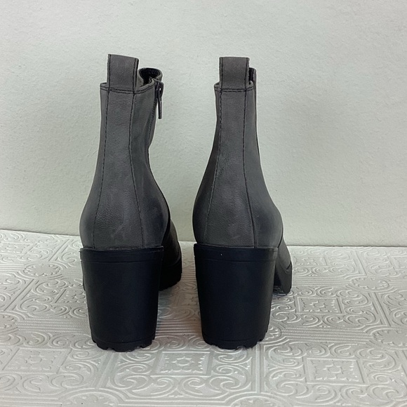 Vagabond Chunky Grace Nubuck Leather Chelsea Platform Heeled Ankle Boots - Picture 3 of 12